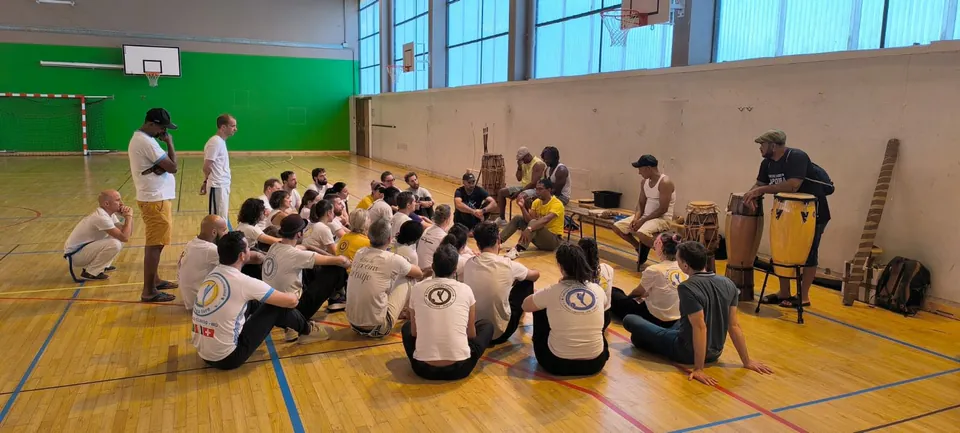 Atelier collectif autour des percussions et des chants